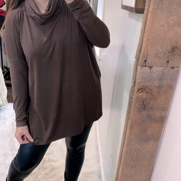 Zenana brown turtleneck size small new with tags - Picture 2 of 7